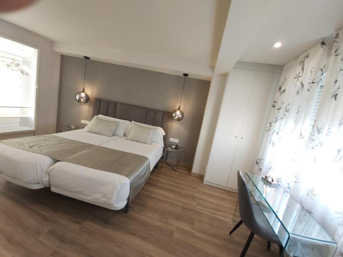 Del Parque Flats Flores Premium مالقة المظهر الخارجي الصورة