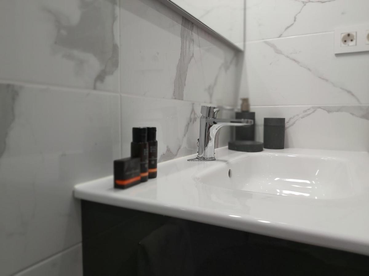 Del Parque Flats Flores Premium مالقة المظهر الخارجي الصورة