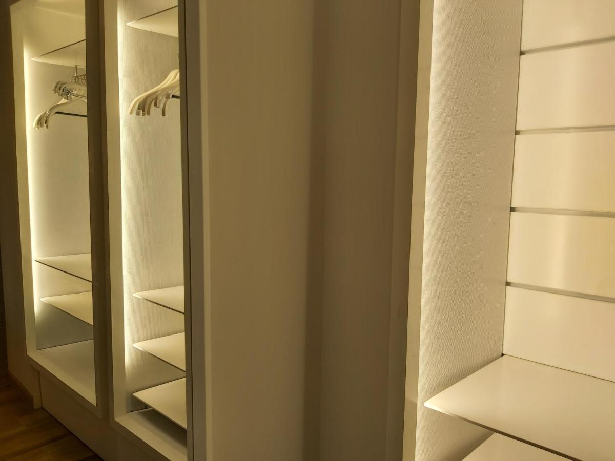 Del Parque Flats Flores Premium مالقة المظهر الخارجي الصورة